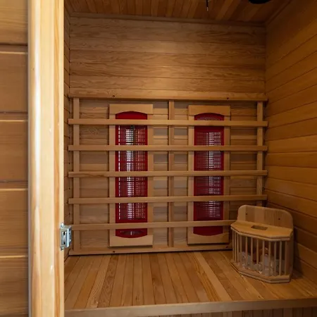 Cozy Terraced House With Infra Sauna And Parking ヴィラ Jesenice (Prague-West)