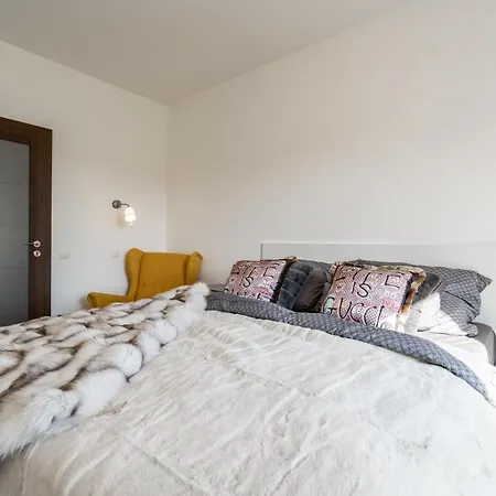 Cozy Terraced House With Infra Sauna And Parking