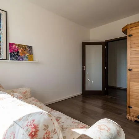 Villa Cozy Terraced House With Infra Sauna And Parking *