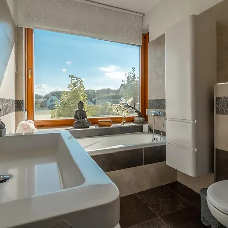 Villa Cozy Terraced House With Infra Sauna And Parking