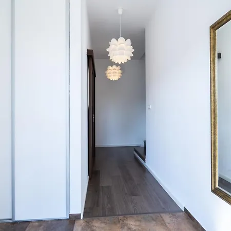 Cozy Terraced House With Infra Sauna And Parking *